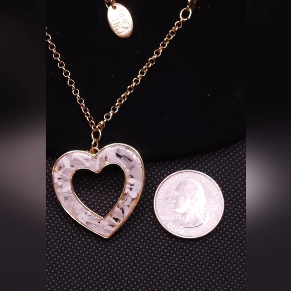 Time & Tru Heart Pendant goldtone necklace - Picture 4 of 5